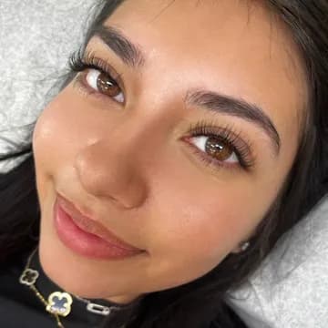 Classic lash extension set from the Seminole studio.